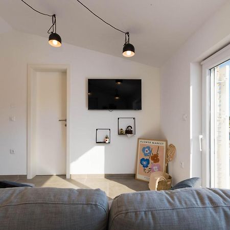 Apartment Eros Šišan 외부 사진