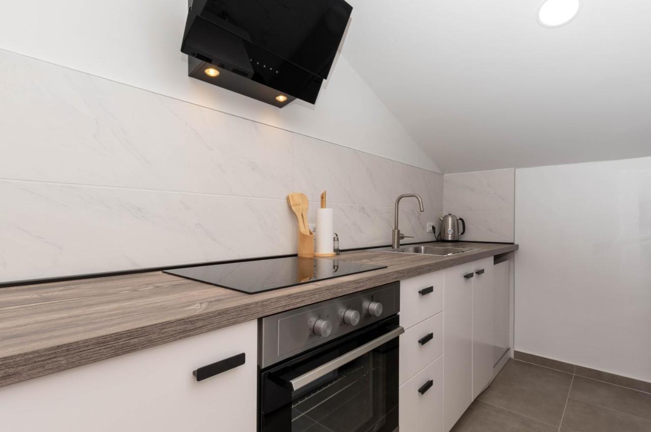 Apartment Eros Šišan 외부 사진
